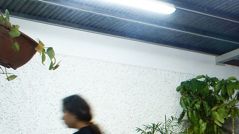 VIDEO Asilo para ancianos contrata show erótico con stripper para mayores en silla de ruedas