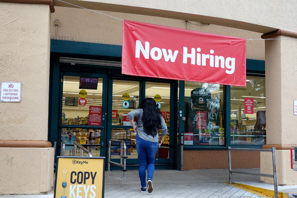 En julio, la tasa de desempleo de los trabajadores hispanos en Estados Unidos fue de 3,9%, un 0,6% inferior a la de agosto pasado.