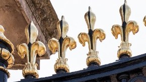 Imagen del escudo de armas real de la realeza británica.