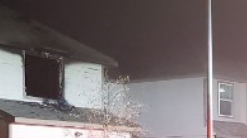 Bomberos respondieron a la escena.