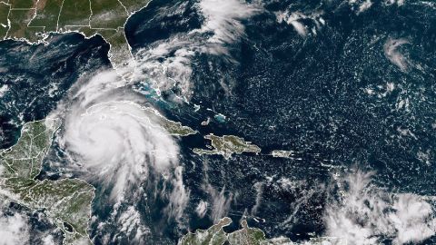 El huracán Ian ascendió a categoría 2 mientras se dirige hacia Cuba y Florida