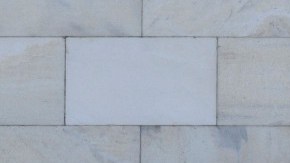 Imagen del edificio de la Reserva Federal con un águila en el centro.