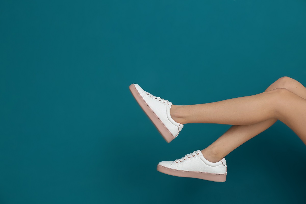 Condensar estante Gimnasio 5 zapatos casuales Skechers para caminar mucho que puedes comprar por menos  de $50 en Amazon - La Opinión