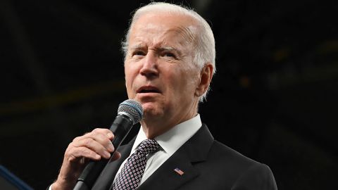 El presidente Biden se enfrenta con varias demandas por su plan.