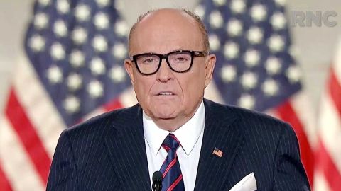 Giuliani sigue acumulando problemas legales.