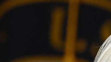 Cheney criticada por dar su respaldo a candidata de Michigan.