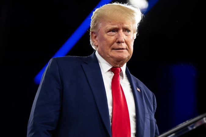 Un grupo de demócratas se basaron en la Enmienda 14 para evitar que Trump sea presidente.
