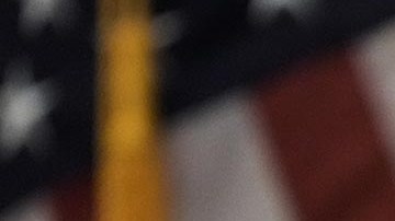 La representante dice en los anuncios que los candidatos republicanos no aceptarán un resultado que no sea satisfactorio.