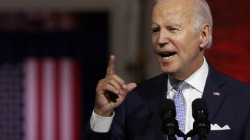 El presidente Biden se ha enfocado más en criticar a los republicanos que promover el voto demócrata.