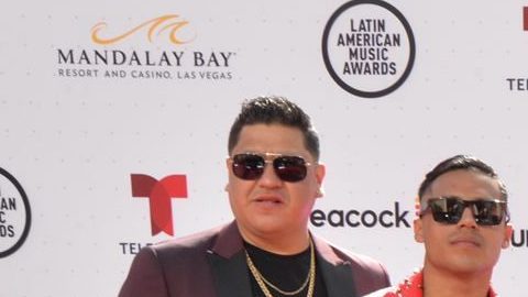Integrante de Grupo Firme se defiende | Mezcalent.
