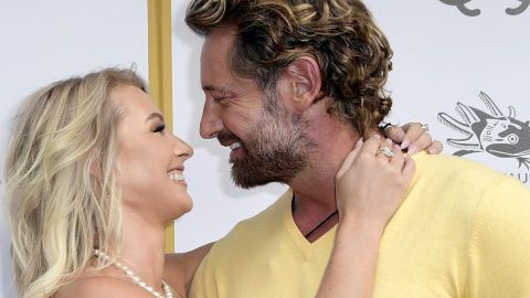 Irina Baeva y Gabriel Soto presumen su amor en redes sociales.