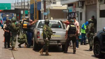 "Mátame si quieres, no te tengo miedo": las bandas armadas que usan las extorsiones para amenazar a los habitantes de Guayaquil