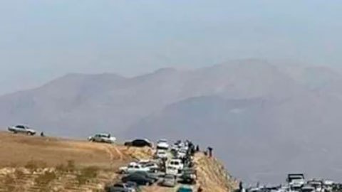 Las impactantes imágenes que muestran la escalada de furia y protestas en Irán a 40 días de la muerte de Mahsa Amini