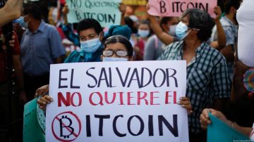 El Salvador: población tilda al bitcoin de "fracaso", según sondeo