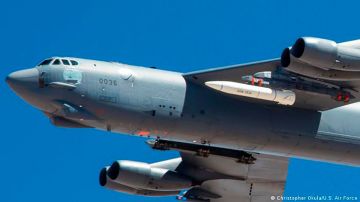 EE.UU. planea estacionar seis bombarderos B-52 en Australia, según medios