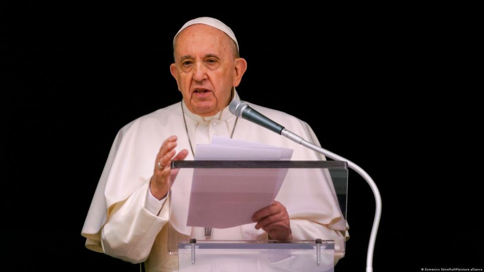 Pope Francis asks Vladimir Putin to stop the war and rejects annexations
