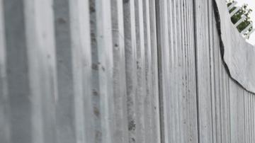 Encuentran casi 100 refugiados desnudos entre Grecia y Turquía