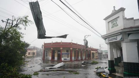 Ian deja en Cuba cinco muertos y más de 100.000 viviendas dañadas