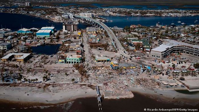 Huracán Ian deja más de un centenar de muertos en Estados Unidos
