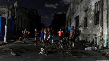 La electricidad vuelve a La Habana pero siguen protestas