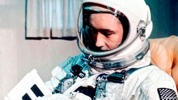 Muere James McDivitt, astronauta que preparó la misión de la NASA a la Luna