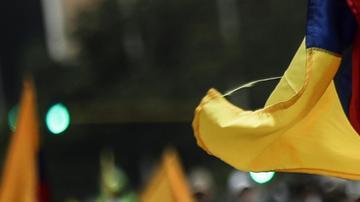 Protestan en Colombia contra medidas del Gobierno de Gustavo Petro