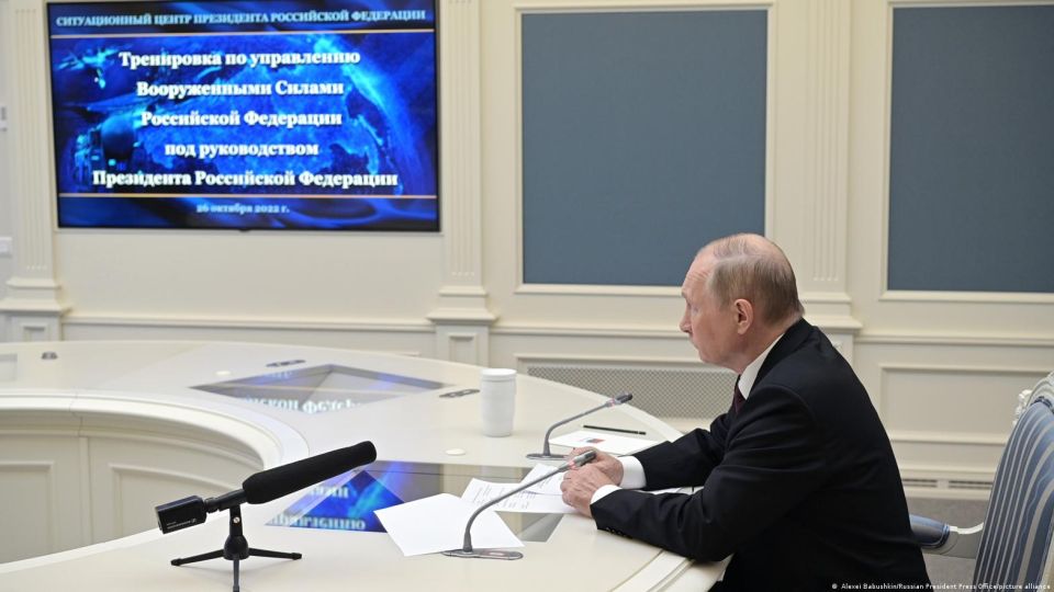 Vladimir Putin oversees exercises of nuclear deterrent forces