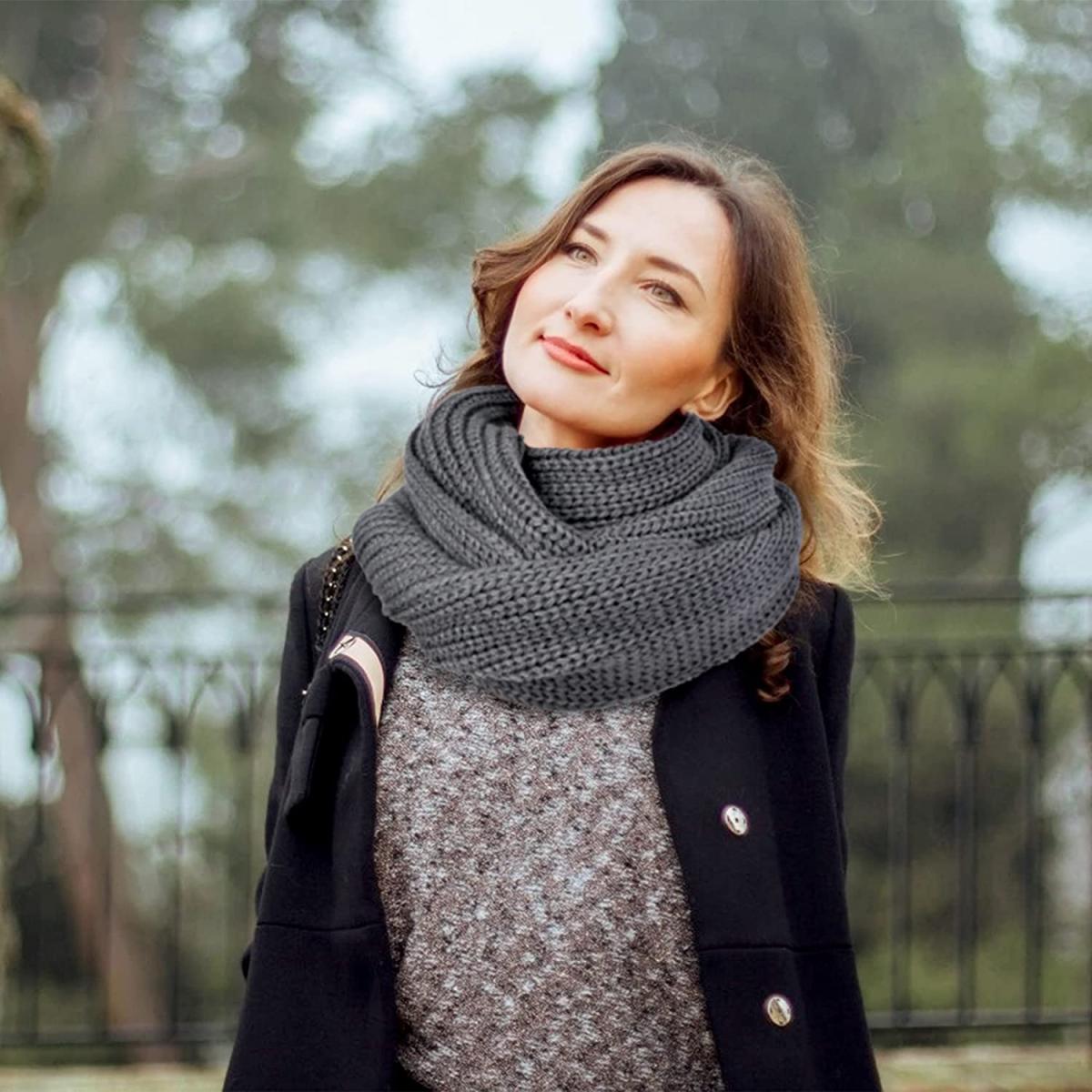 5 bufandas para combinar tus atuendos otoño que encuentras oferta en Amazon - La Opinión