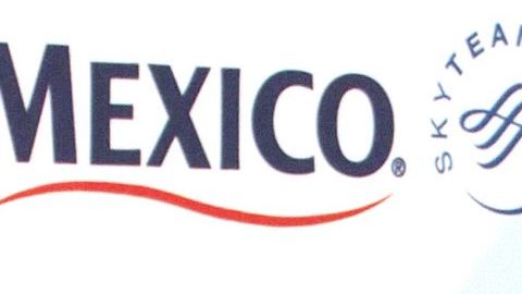 Bárbara de Regil protagoniza la telenovela de TelevisaUnivision 'Cabo'.