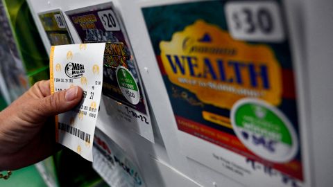 Boletos ganadores de $494 millones de dólares de Mega Millions vendidos en California y Florida