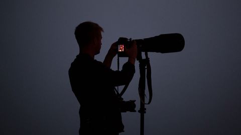 Fotógrafo crea novia falsa para que su familia lo dejara de cuestionar