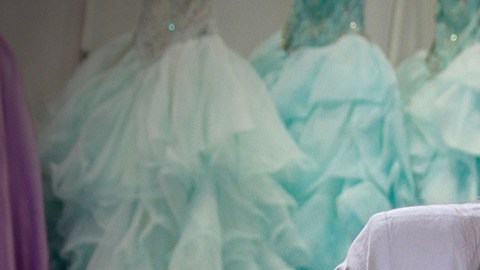 Daniela Di Giacomo conduce 'Vestido de 15'