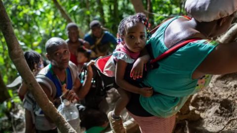 Pedro caminó por la selva del Darién durante 10 días.