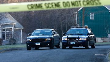 Dos policías mueren a tiros y un tercero gravemente herido tras emboscada en Connecticut