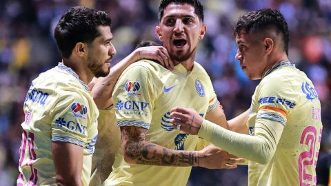 El América celebra uno de sus goles contra el Puebla.