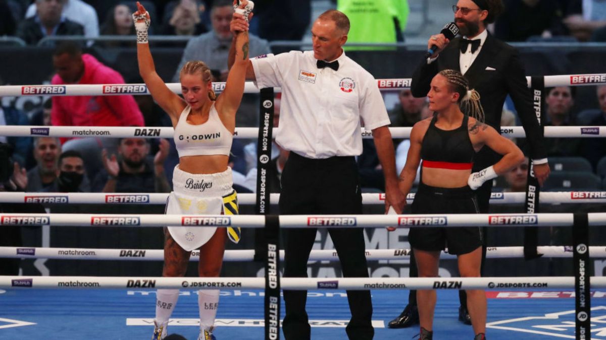 OnlyFans star goes viral for punching professional boxer