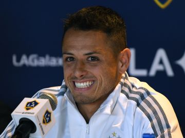 Javier 'Chicharito' Hernández se ganó la renovación automática con el LA