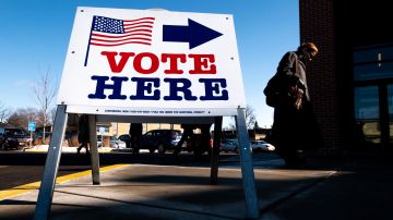El FBI se compromete a proteger el derecho al voto en las elecciones de noviembre de 2022.