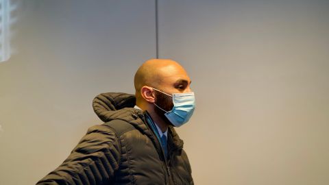 Expolicía de Minneapolis se declara culpable de asesinato de George Floyd
