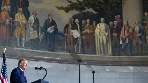 Donald Trump habla en un evento en los Archivos Nacionales en Washington, DC, el 17 de septiembre de 2020.