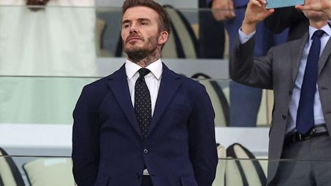 David Beckham durante el partido de fútbol final de la Copa Árabe de la FIFA 2021 entre Túnez y Argelia.