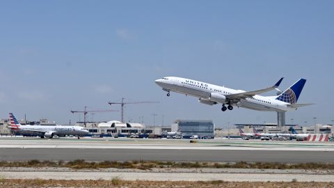 United Airlines podría estar enfrentando escasez de pilotos.