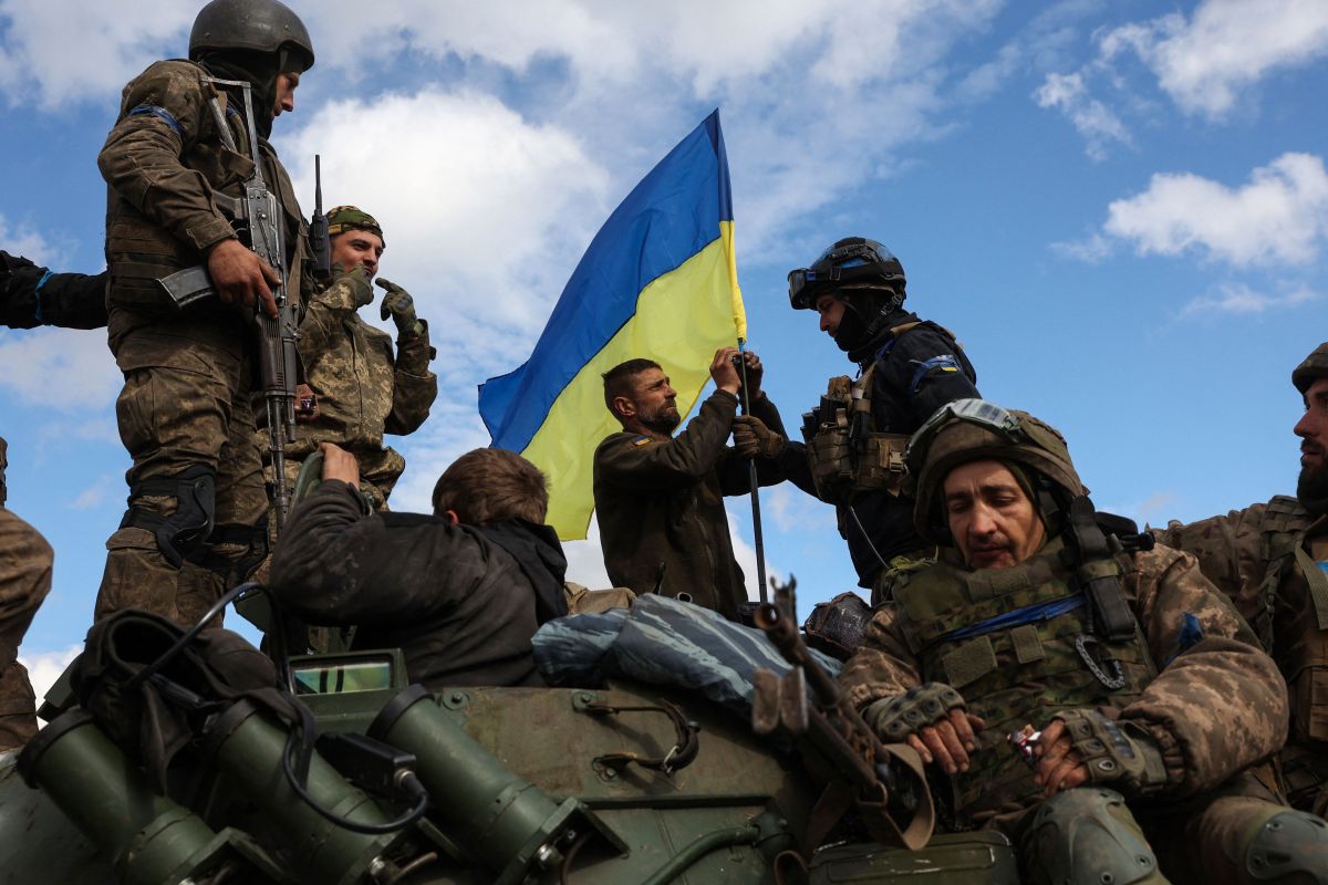 Tropas de Ucrania en su avance cerca de Lyman, en Donetsk, donde retrocede el ejército ruso.