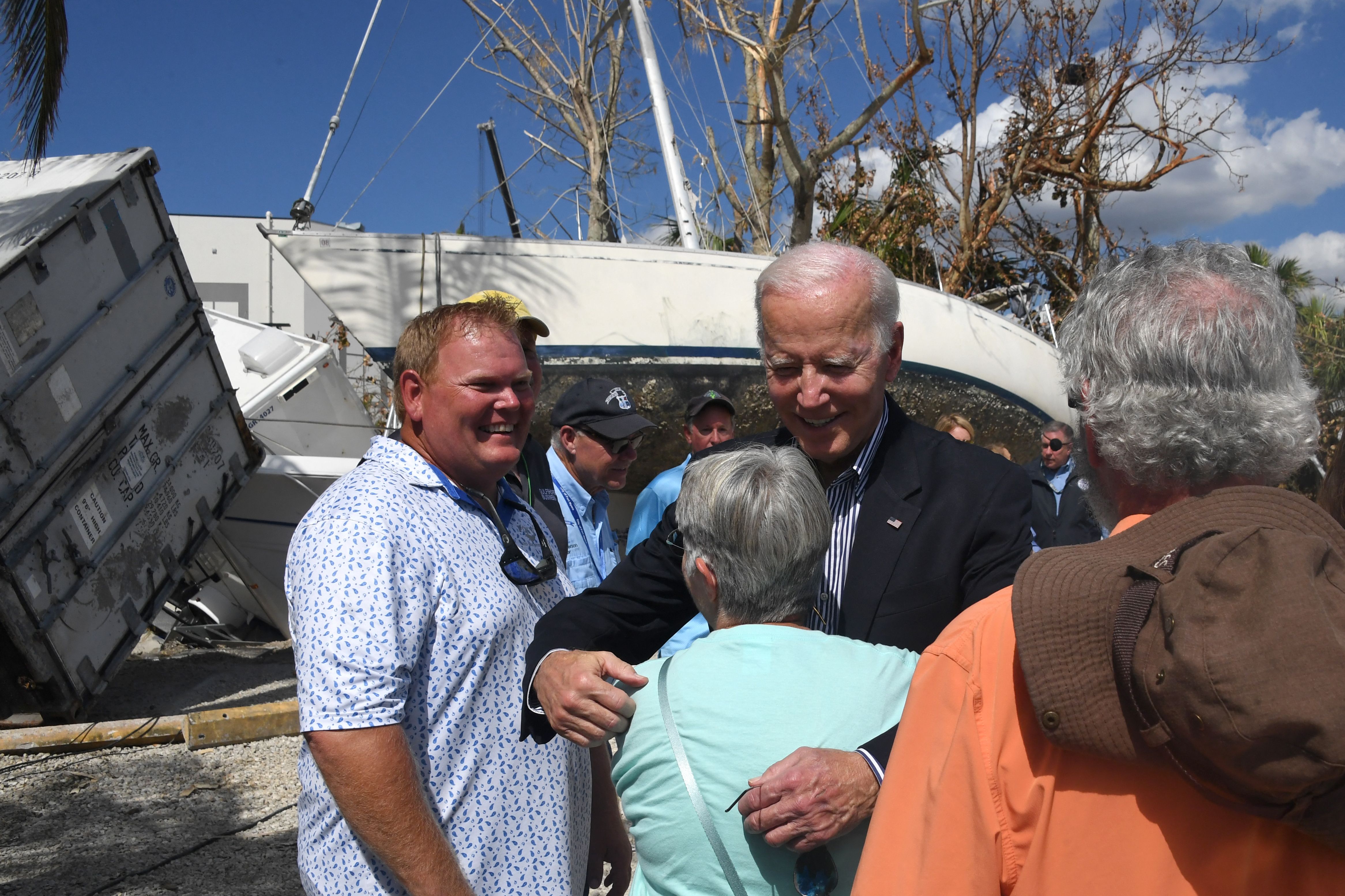 Biden Y DeSantis Prometen Apoyo Duradero Para Reconstruir Florida Tras ...