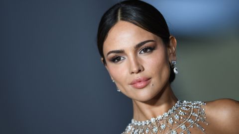 La nueva película de Eiza González será de acción y espionaje bajo el mando del ex de Madonna, Guy Ritchie.