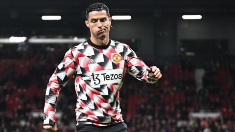 Una imagen muy repetida esta temporada 22-23: Cristiano Ronaldo vestido de suplente en el Manchester United.