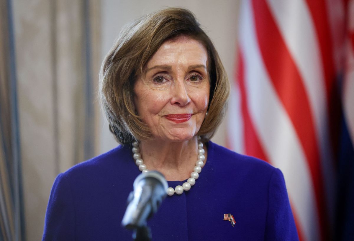 Nancy Pelosi aumenta el salario máximo para el personal de la Cámara a