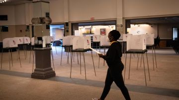 Varios estados ya tienen recintos para votar temprano y en persona.