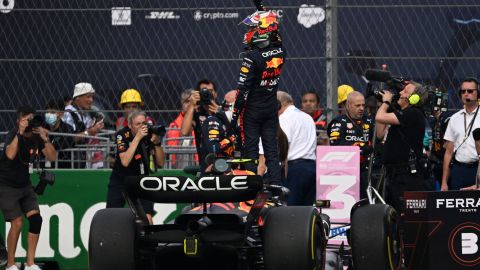 El piloto mexicano consiguió el tercer lugar en el Gran Premio de México por segundo año consecutivo.