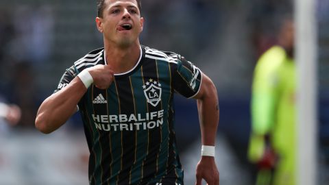 Javier Hernández tiene 17 goles en lo que va de temporada.